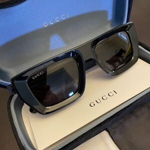 Gucci Glossy Black Sunglasses with Case